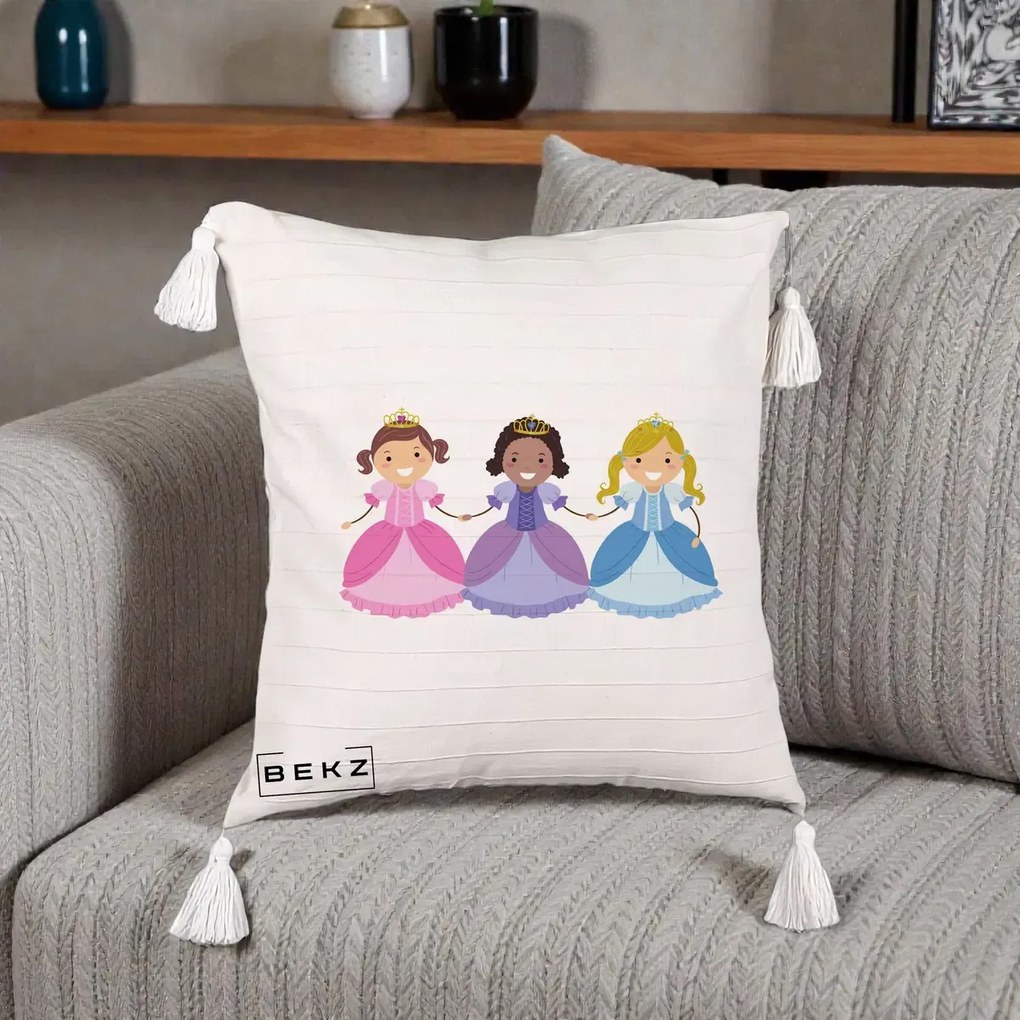 Perna Personalizata Printese Diverse Ilustratie, 40x40 cm, Bej cu Franjuri, Husa Detasabila, Perna Inclusa, BEKZ®