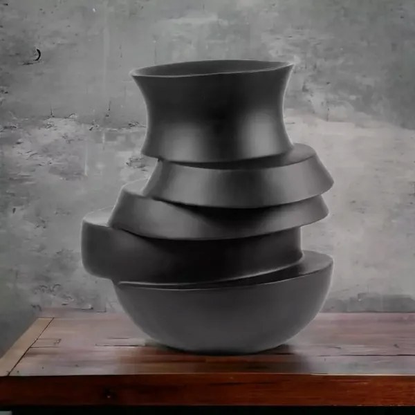 Vază din rășină, 38x33x36 cm, negru mat