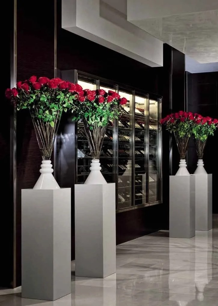 Aranjament floral elegant, VASE SERENA trandafiri rosii, 125cm 1141134.31