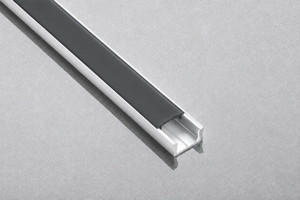 Set profil LED aplicat Glax Mini GTV, din aluminiu, alb, cu dispersor negru, 3 m Aluminiu, L:3000 mm; l:14.2 mm; H:6.6 mm, Alb/Negru, Glax Mini, 10 mm