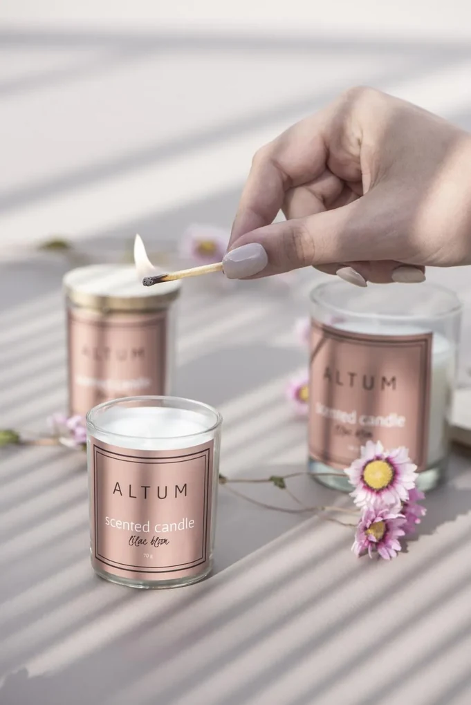 IB Laursen Lumanare mare parfumata din sticla, ALTUM Lilac Bloom