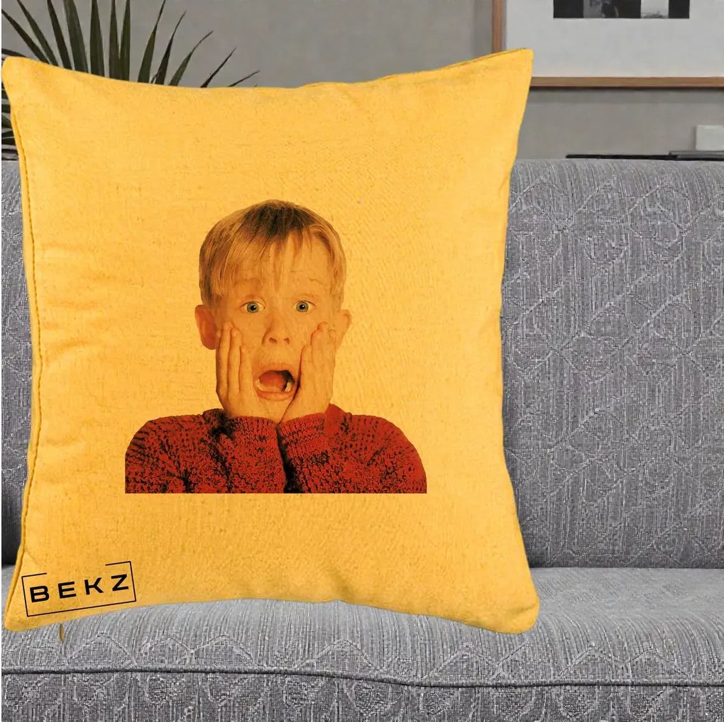 Perna Decorativa Kevin Singur Acasa, 40x40 cm, Galben, Husa Detasabila, Perna Inclusa, BEKZ®