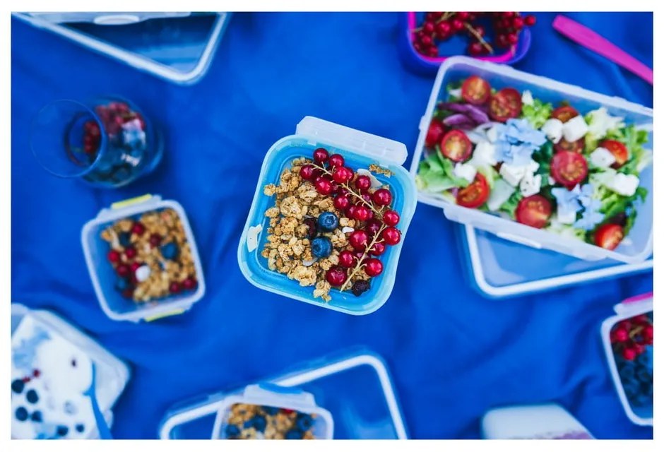 Cutie pentru prânz cu tacâmuri Vialli Design, 650ml+230m, albastru