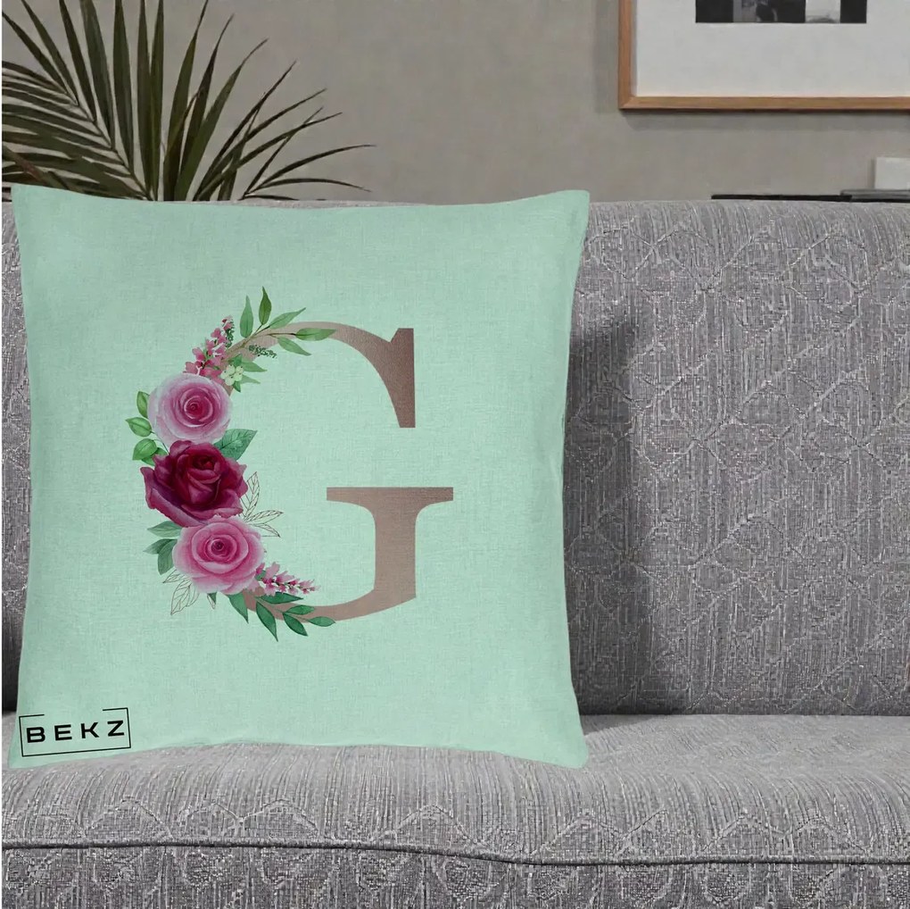 Cadou Personalizat - Perna Personalizata Monograma Rose Gold Litera G, 40x40 cm, Verde Menta, Husa Detasabila, Perna Inclusa, BEKZ®