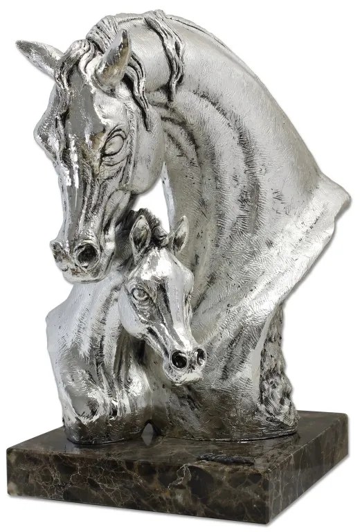 Statueta argintata ”Iapa cu manz”