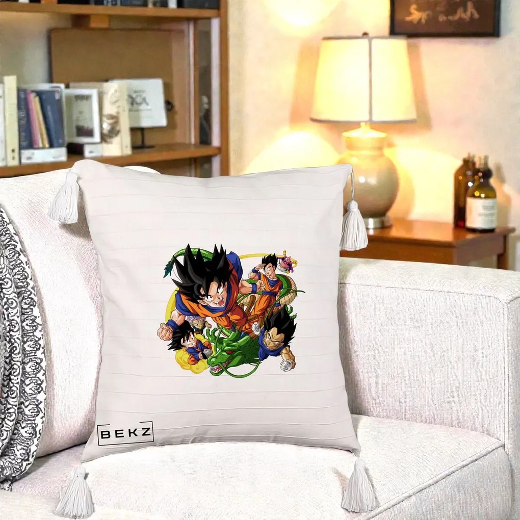 Perna Personalizata Dragon Ball Goku si Shenron Actiune, 40x40 cm, Bej cu Franjuri, Husa Detasabila, Perna Inclusa, BEKZ®