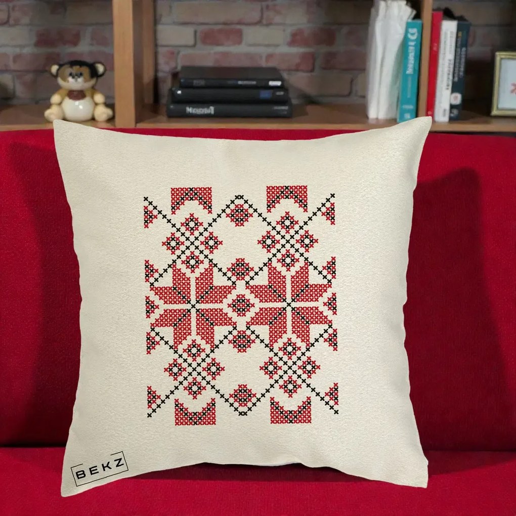 Perna Personalizata Motiv Traditional Cusatura Rosu-Negru, 40x40 cm, Ecru, Husa Detasabila, Perna Inclusa, BEKZ®