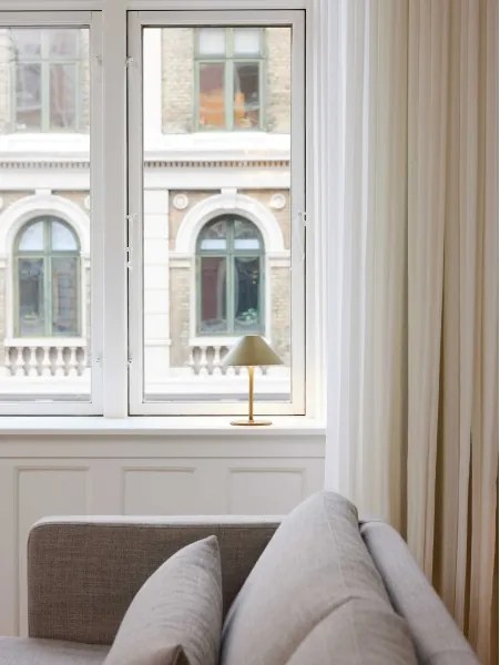 Halo Design 800841 - Lampă de birou LED reîncărcabilă, cu dimmer HYGGE, 3W, 4000 mAh, IP54, alamă