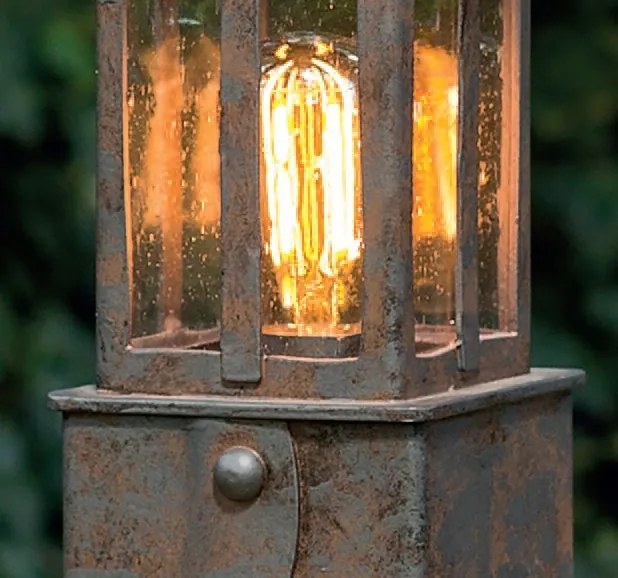 Stalp iluminat exterior din fier forjat inaltime 103,5cm, design medieval cu acoperis ondulat, AL 6844