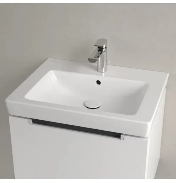 Set mobilier 58.7cm Villeroy&amp;Boch Subway 2.0 alb lucios, cu lavoar Subway 2.0, A68700DH+7113F001