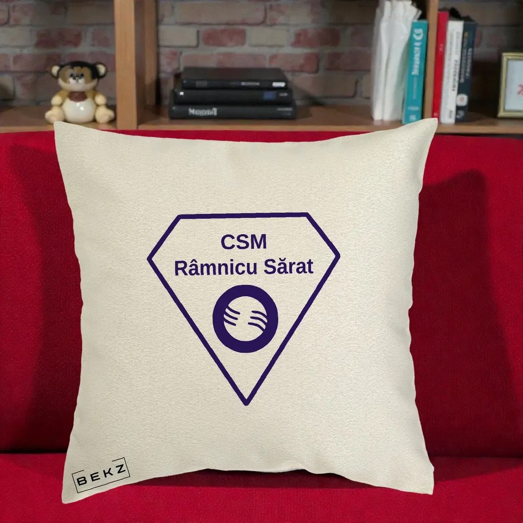 Perna Personalizata CSM Ramnicu Sarat Fotbal, 40x40 cm, Ecru, Husa Detasabila, Perna Inclusa, BEKZ®