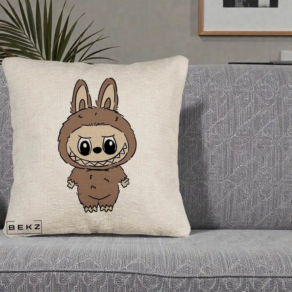 Perna Personalizata Labubu Maro Natural Solo, 40x40 cm, Bej Canapea, Husa Detasabila, Perna Inclusa, BEKZ®