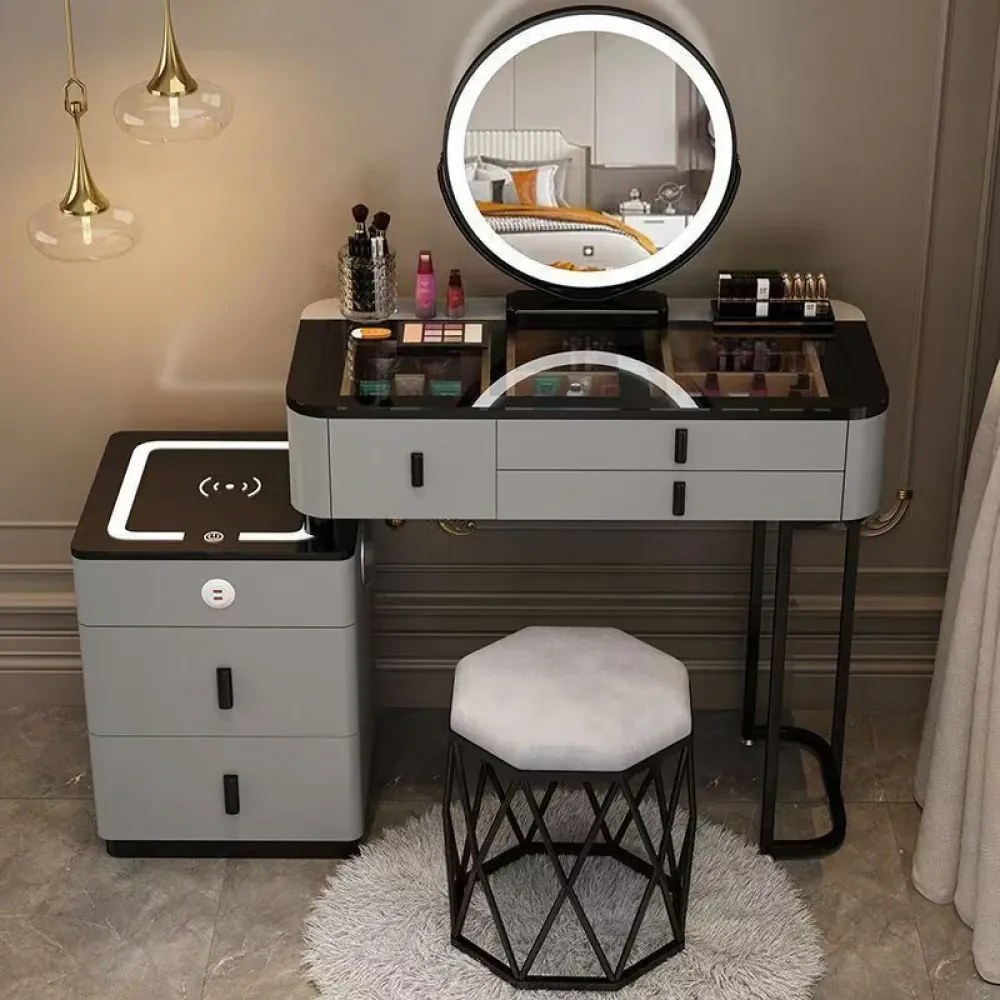 Set MIRANDA, Masă de toaletă pentru machiaj cu oglindă iluminată LED, control touch, comoda, scaun, Difuzor Bluetooth, zona încărcare fără fir, port de încărcare USB, Gri