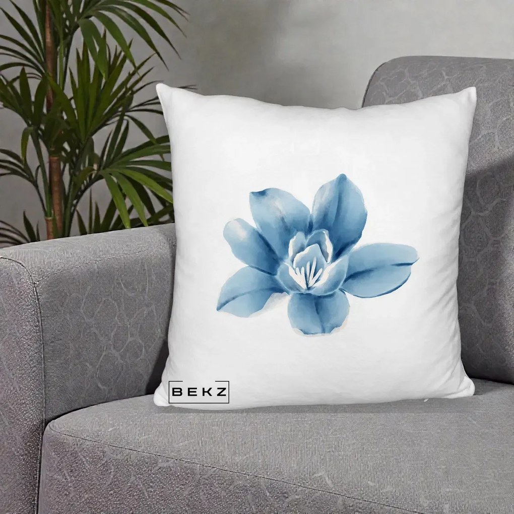 Perna Decorativa Magnolie Albastra Acuarela, 40x40 cm, Alb Pufos, Husa Detasabila, Perna Inclusa, BEKZ®