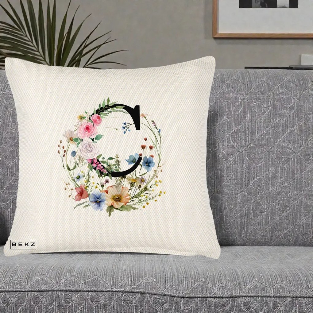 Cadou Personalizat - Perna Personalizata Monogram Litera C cu Flori Acuarela, 40x40 cm, Crem Reliefat, Husa Detasabila, Perna Inclusa, BEKZ®