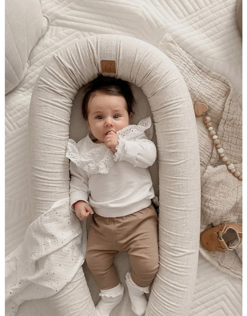 Suport de dormit Babynest 2in1 bara protectie patut Premium In Alb by BabySteps, 95x53 cm