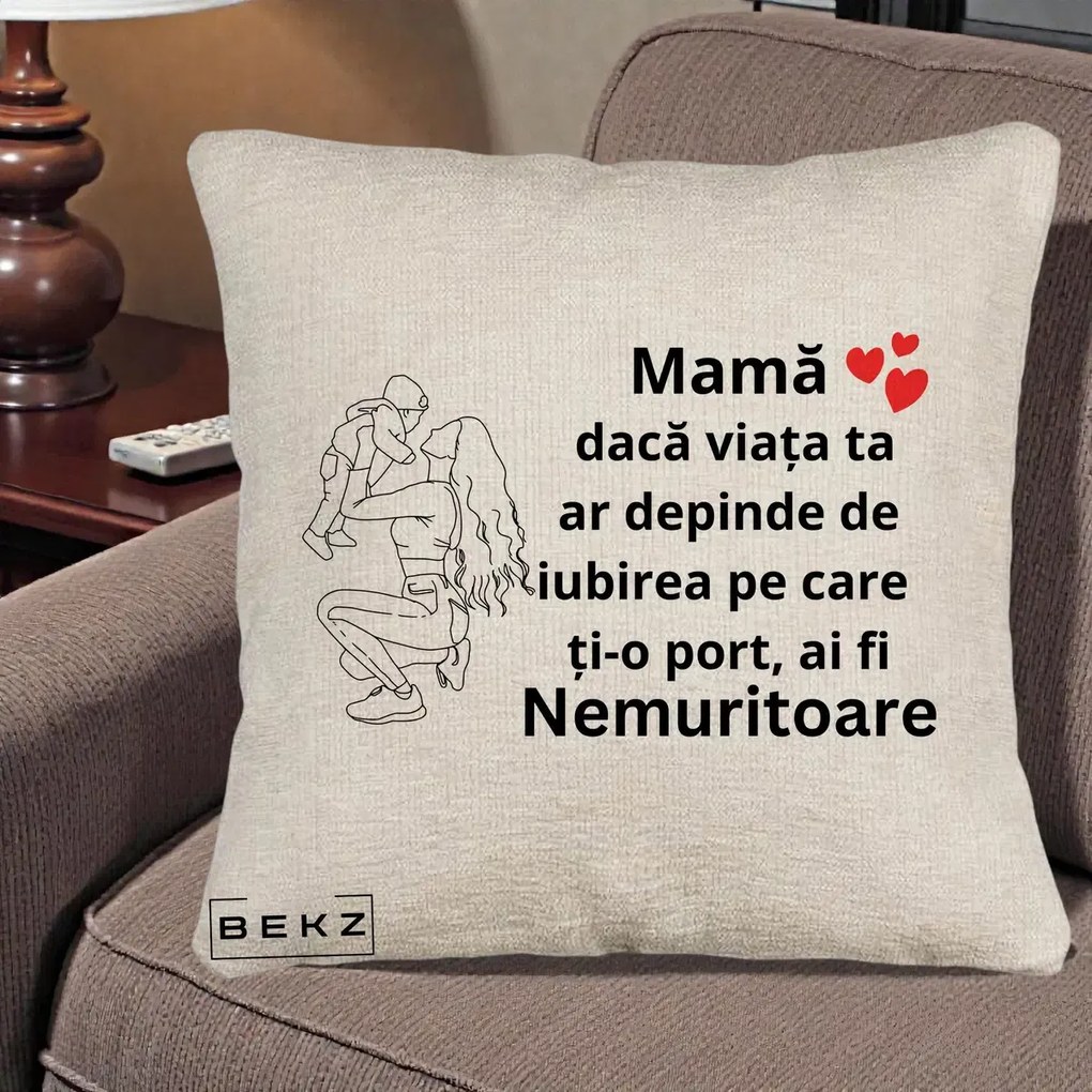 Cadou pentru Mama - Perna Personalizata Mama Nemuritoare Portret Graphic, 40x40 cm, Bej Canapea, Husa Detasabila, Perna Inclusa, BEKZ®