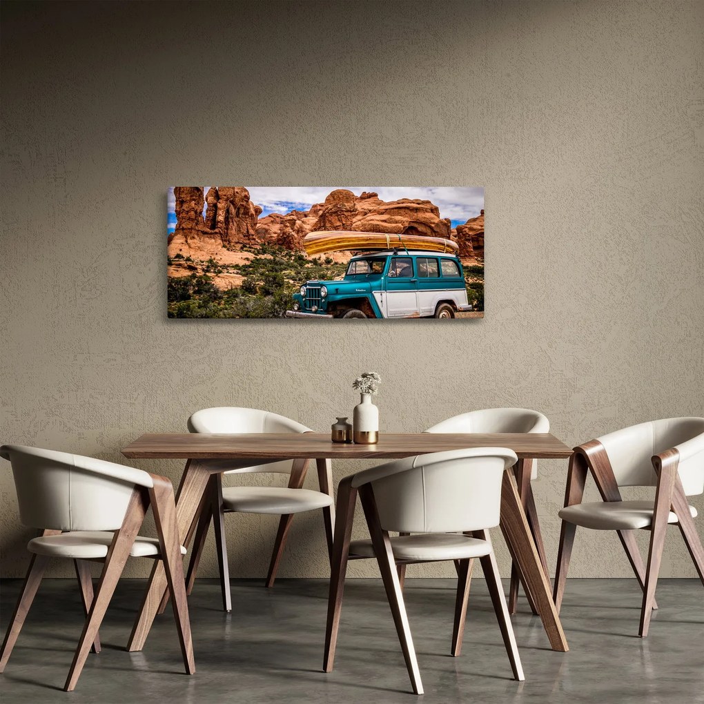 Tablou mașina de teren în munți (120x50 cm)