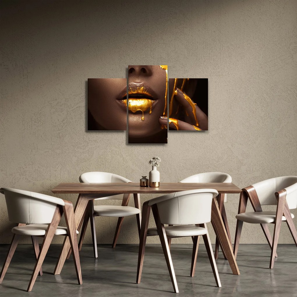 Tablou - Femeie cu buze aurii (90x60 cm)