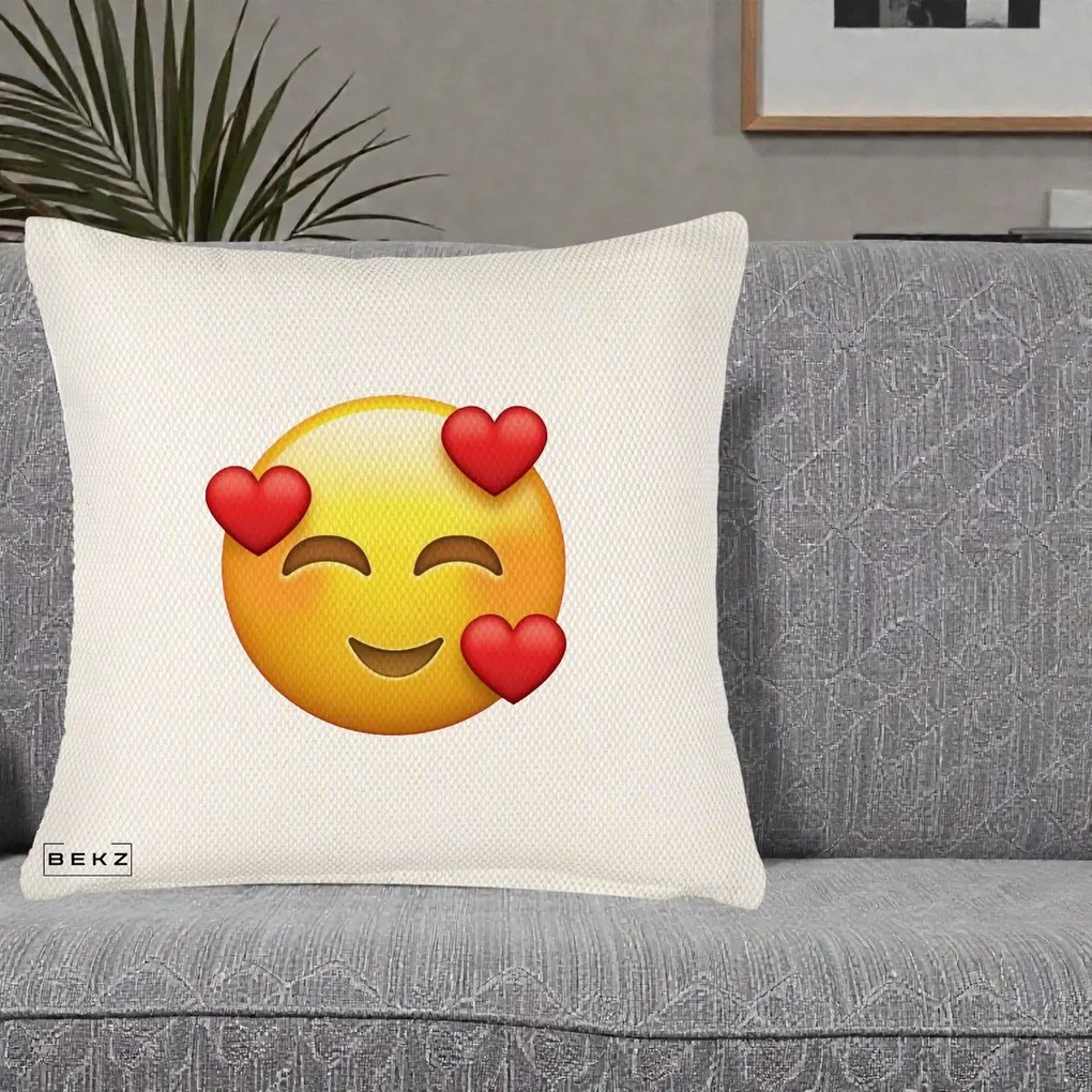Perna Decorativa Emoji cu 3 Inimi, 40x40 cm, Crem Reliefat, Husa Detasabila, Perna Inclusa, BEKZ®