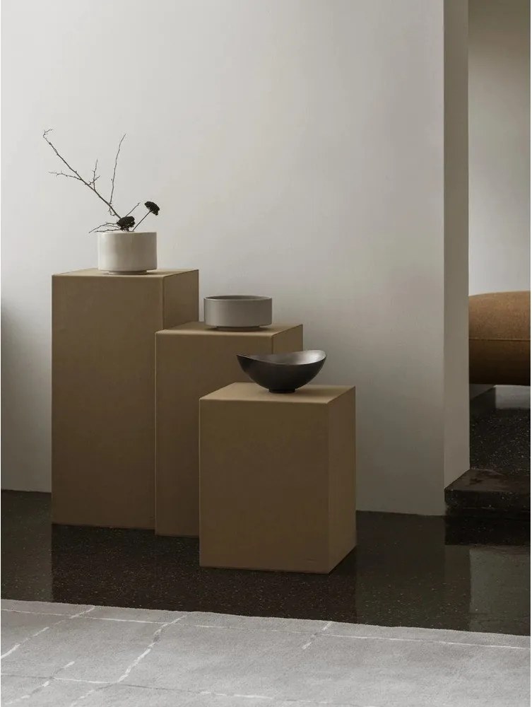 Suport pentru flori din piele artificială/din carton (înălțime 76 cm) Sahla – Blomus