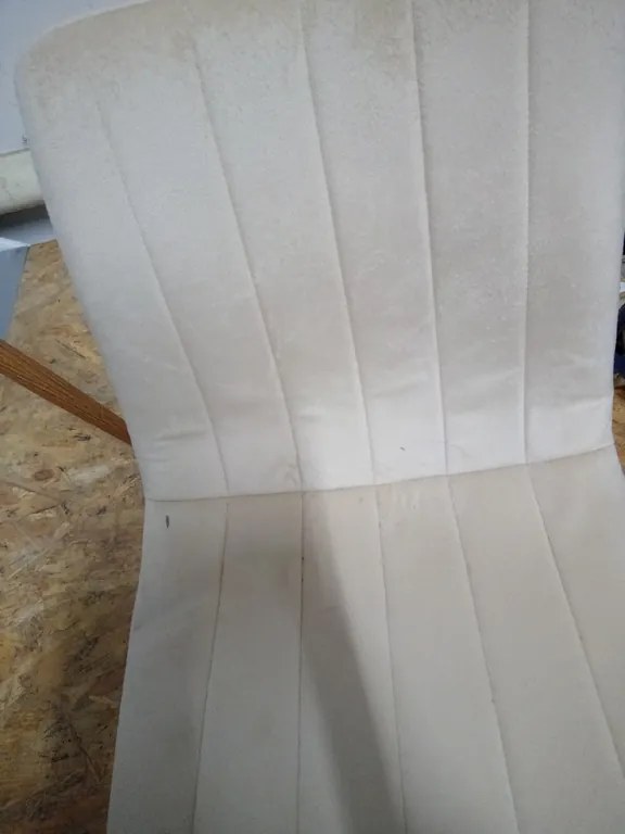 Reducere Scaun din catifea crem LAVA II. calitate superioara
