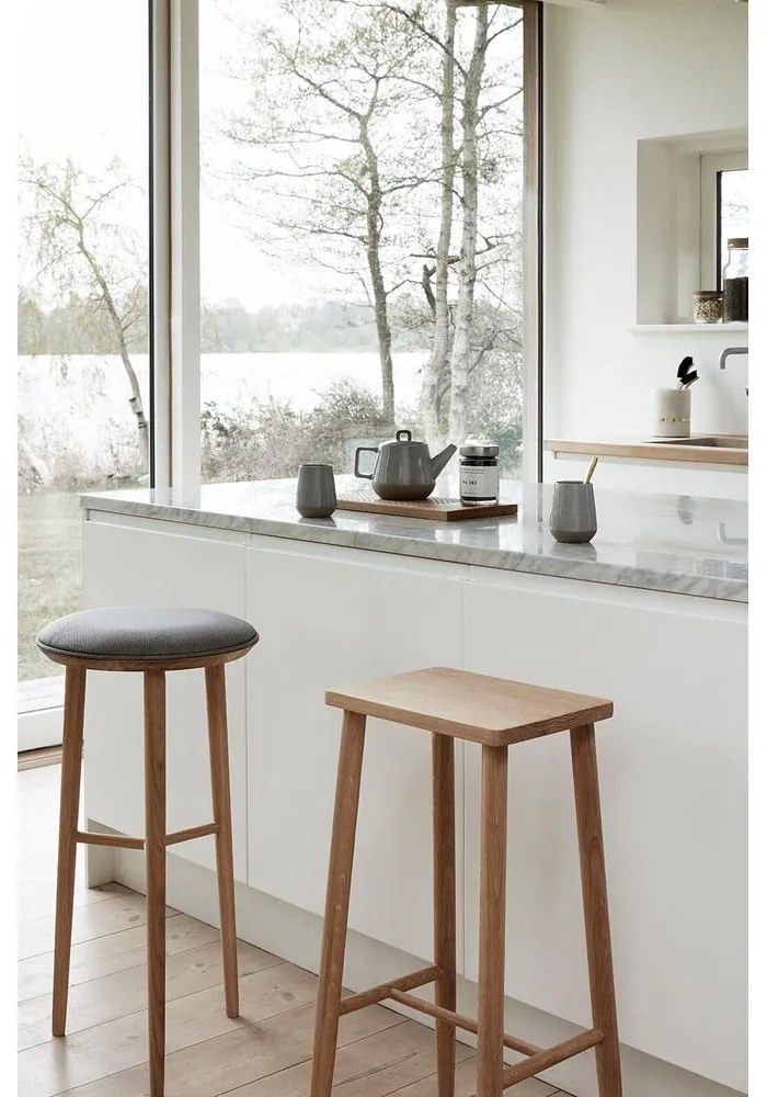 Scaun de bar în culoare naturală din lemn de stejar (înălțime șezut 72 cm) Folk – Hübsch