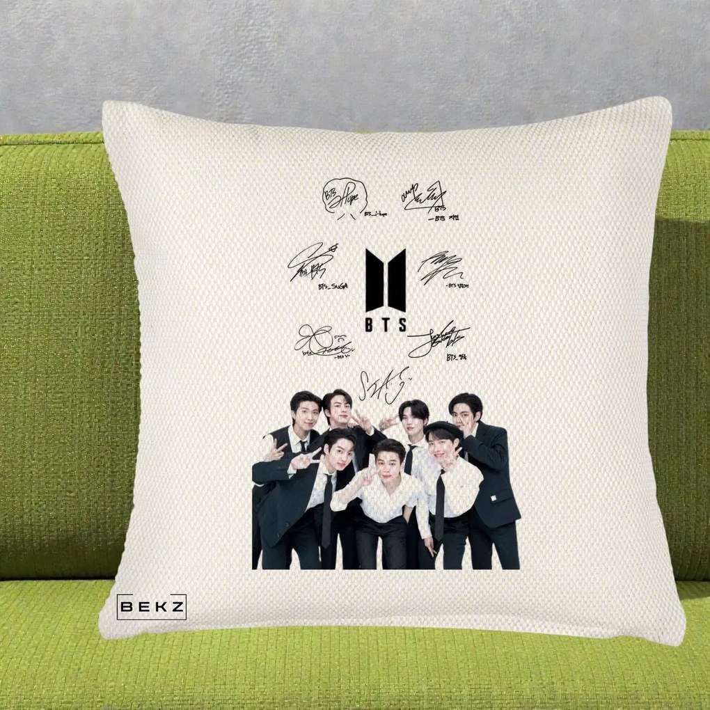 Perna Personalizata K-pop BTS Autografe Toti Membrii cu Fotografie, 40x40 cm, Crem Reliefat, Husa Detasabila, Perna Inclusa, BEKZ®