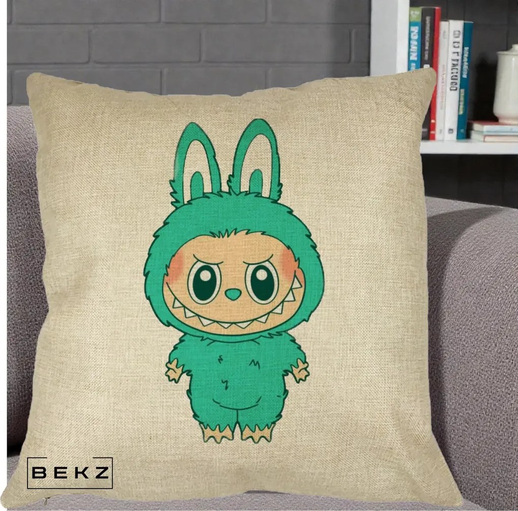 Perna Personalizata Labubu Turcoaz, 40x40 cm, Crem, Husa Detasabila, Perna Inclusa, BEKZ®