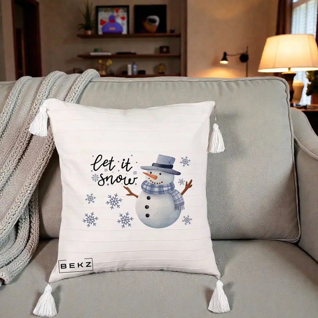 Perna Decorativa Let It Snow Om de Zapada, 40x40 cm, Bej cu Franjuri, Husa Detasabila, Perna Inclusa, BEKZ®