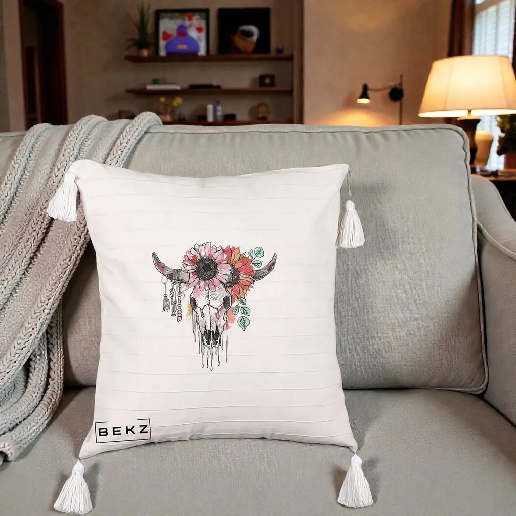 Perna Decorativa Craniu Boho Floral, 40x40 cm, Bej cu Franjuri, Husa Detasabila, Perna Inclusa, BEKZ®
