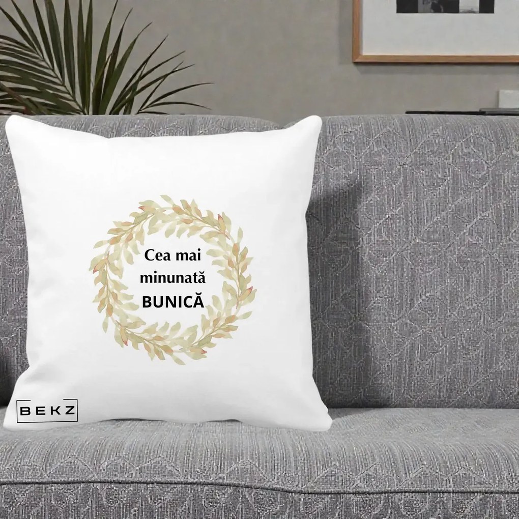 Cadou pentru Bunica - Perna Personalizata Cea Mai Minunata Bunica Coronita Frunze Acuarela, 40x40 cm, Alba Mata, Husa Detasabila, Perna Inclusa, BEKZ®
