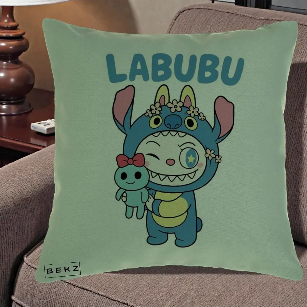 Perna Personalizata Labubu x Stitch cu Flori, 40x40 cm, Verde, Husa Detasabila, Perna Inclusa, BEKZ®