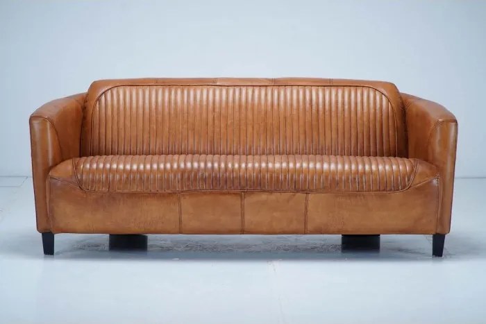 Canapea 2 locuri din piele naturală cognac, cu spătar și șezut cusute în canale și picioare negre, aspect vintage, 68 x 175 x 86 cm, „Pilot”