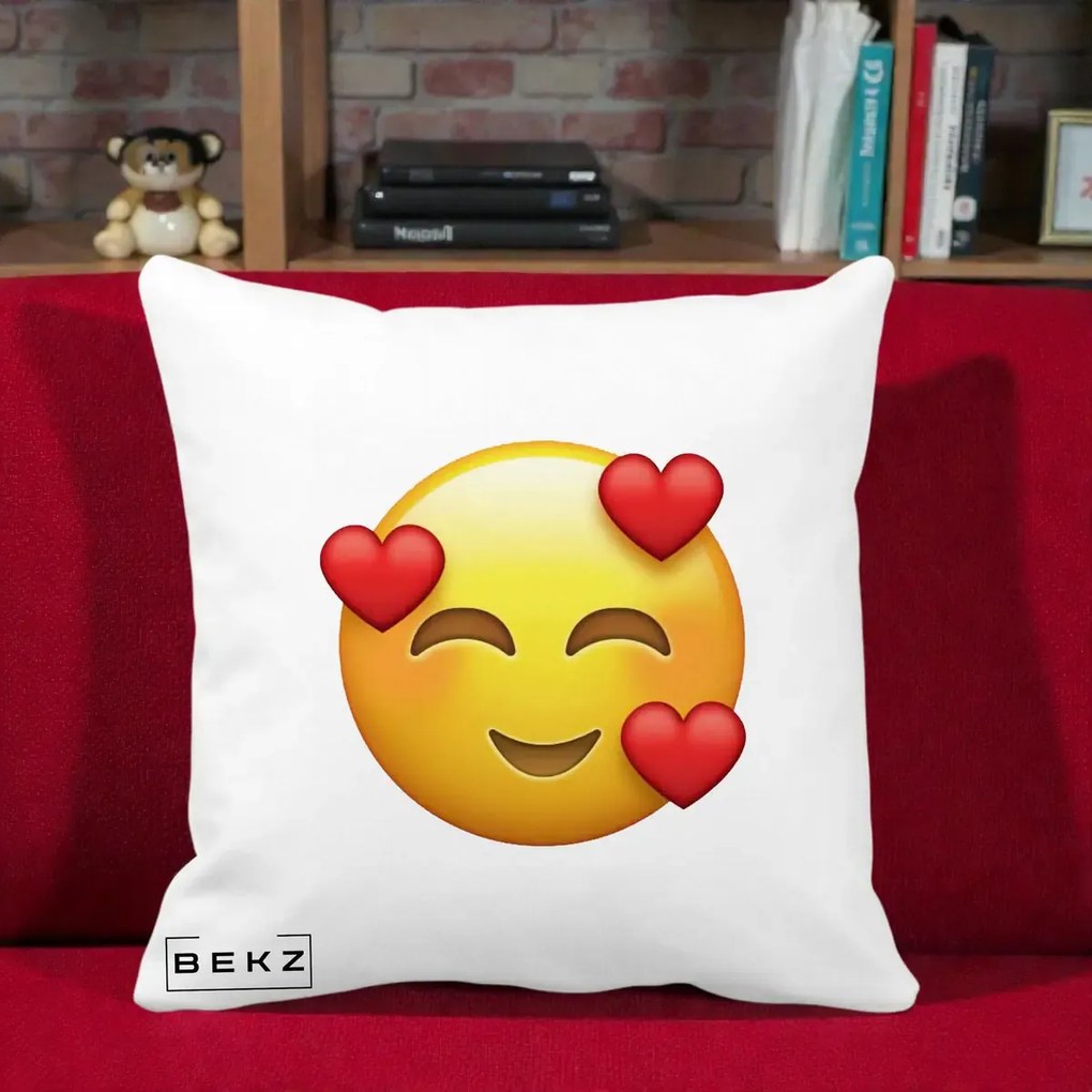 Perna Decorativa Emoji cu 3 Inimi, 40x40 cm, Alba Mata, Husa Detasabila, Perna Inclusa, BEKZ®