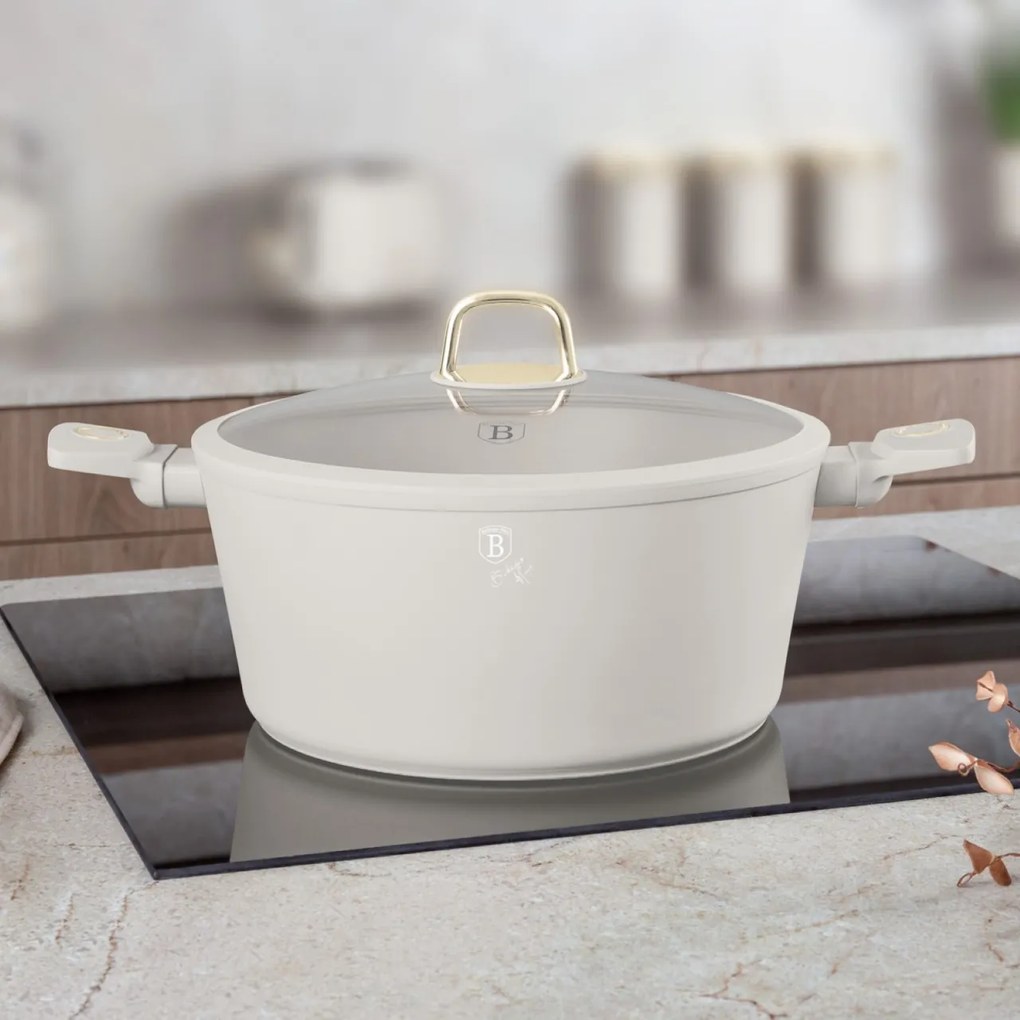 Oală cu capac 30 cm, 8L – Berlinger Haus Sahara Collection BH 8073, crem, cu strat antiaderent titan, ideală pentru familii mari