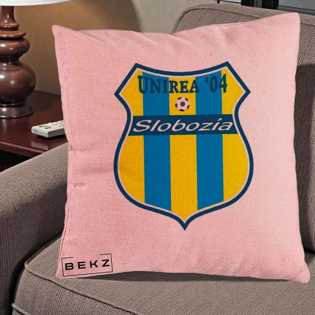 Perna Personalizata Unirea '04 Slobozia Fotbal, 40x40 cm, Roz, Husa Detasabila, Perna Inclusa, BEKZ®