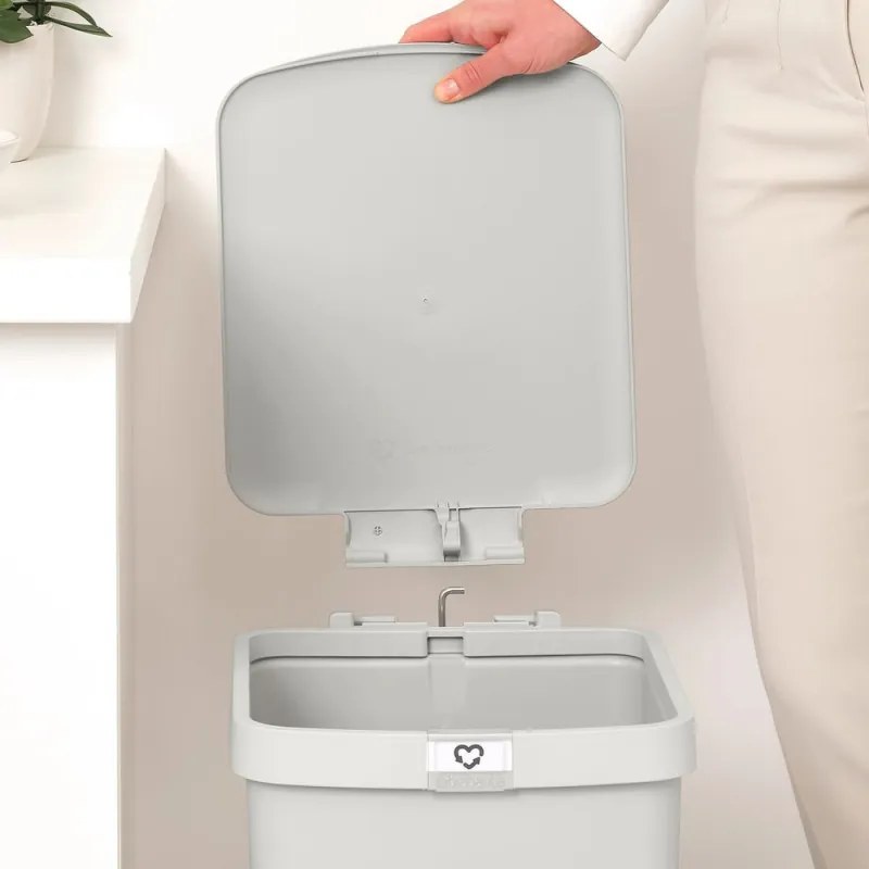 Coș cu pedală Brabantia StepUp 1008483, 25 L, Materiale ecologice, Deschidere mare, Gri deschis