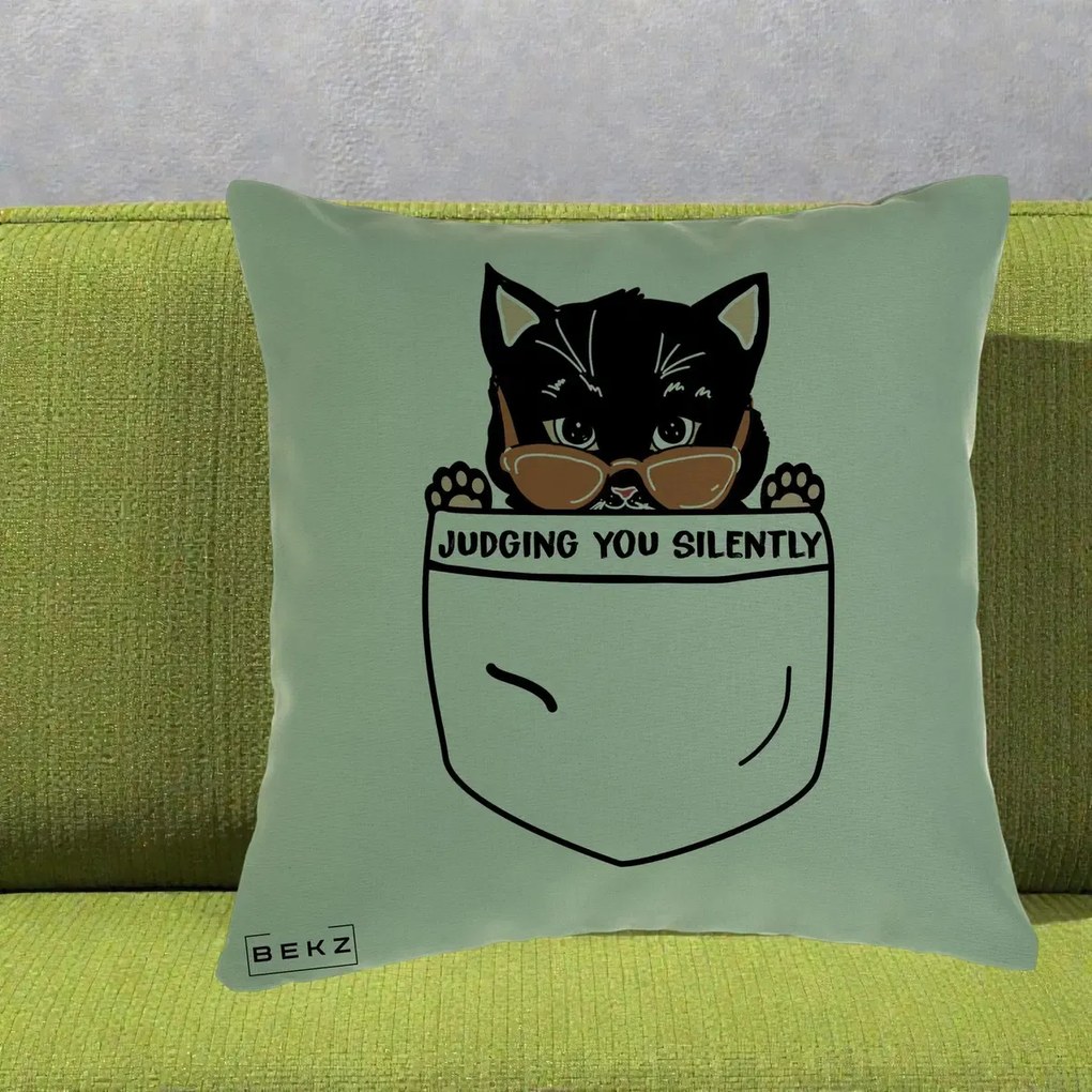 Perna Decorativa Judging You Silently Pisica Buzunar, 40x40 cm, Verde, Husa Detasabila, Perna Inclusa, BEKZ®
