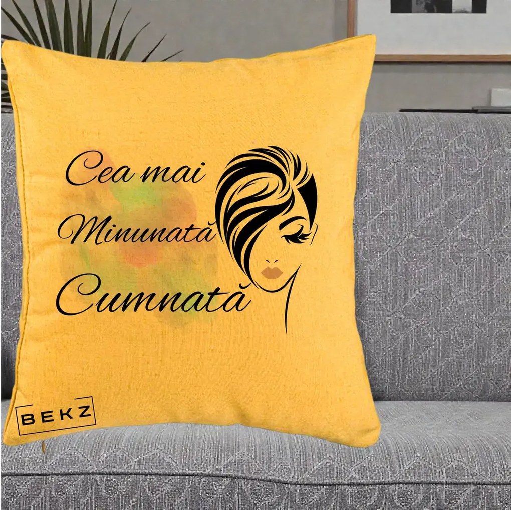 Cadou pentru Cumnata - Perna Personalizata Cea mai Minunata Cumnata cu Silueta Dama si Pete Multicolor, 40x40 cm, Galben, Husa Detasabila, Perna Inclusa, BEKZ®
