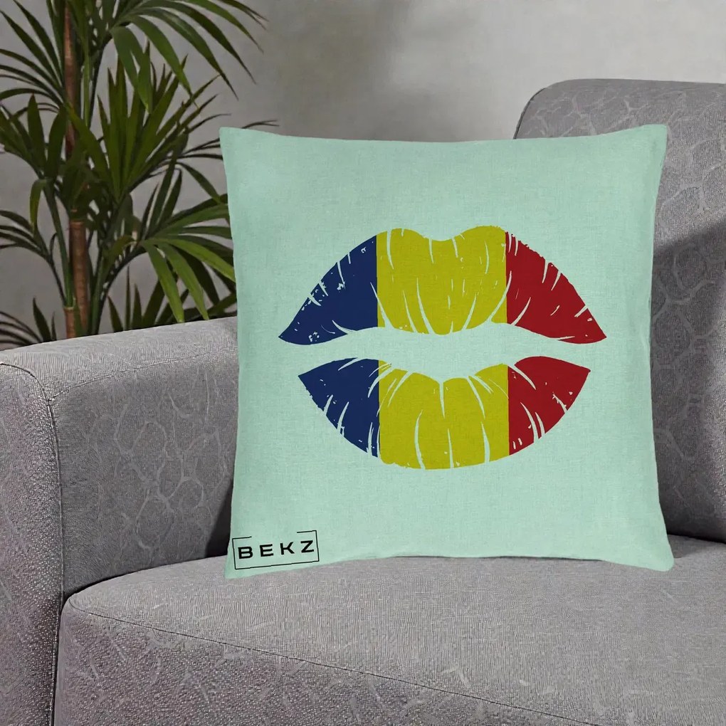 Perna Personalizata Buze Tricolor Romania, 40x40 cm, Verde Menta, Husa Detasabila, Perna Inclusa, BEKZ®