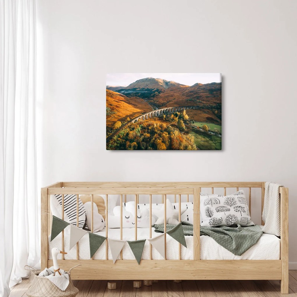 Tablou cu pod în valea din Scoția (90x60 cm)