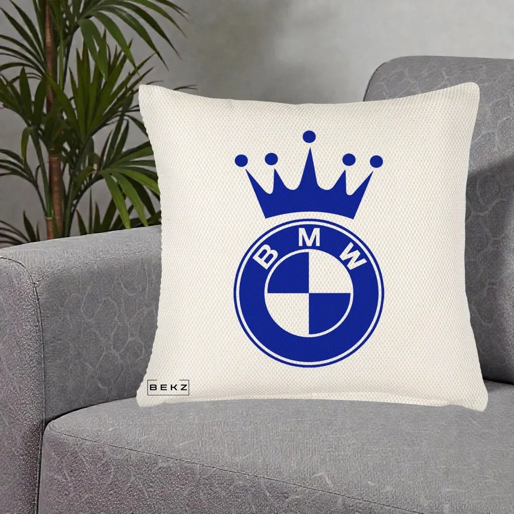 Perna Personalizata cu emblema BMW si Coroana, 40x40 cm, Crem Reliefat, Husa Detasabila, Perna Inclusa, BEKZ®