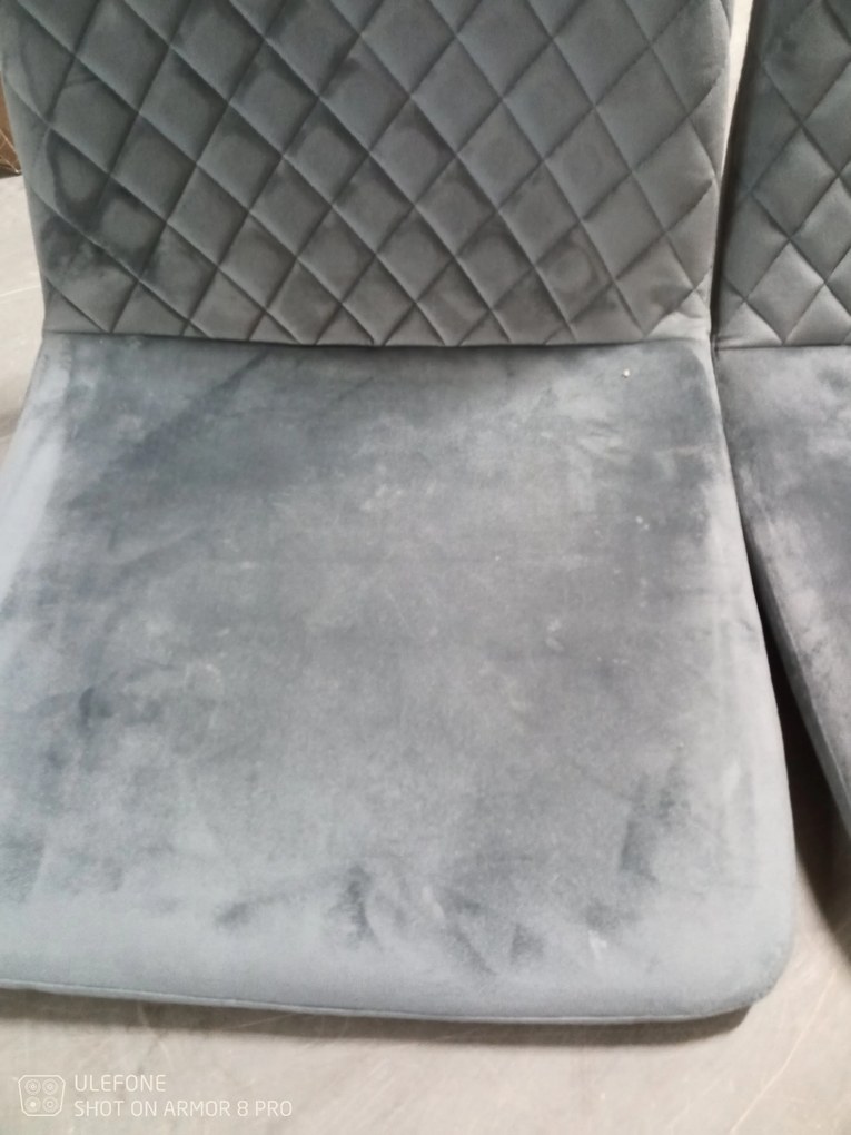 Reducere Scaun gri IRYS Velvet cu picioare negre II. calitate