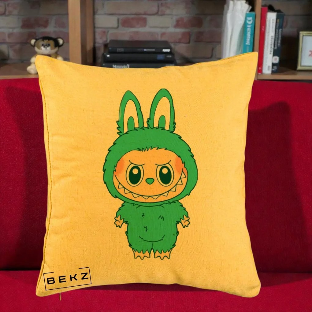 Perna Personalizata Labubu Turcoaz, 40x40 cm, Galben, Husa Detasabila, Perna Inclusa, BEKZ®