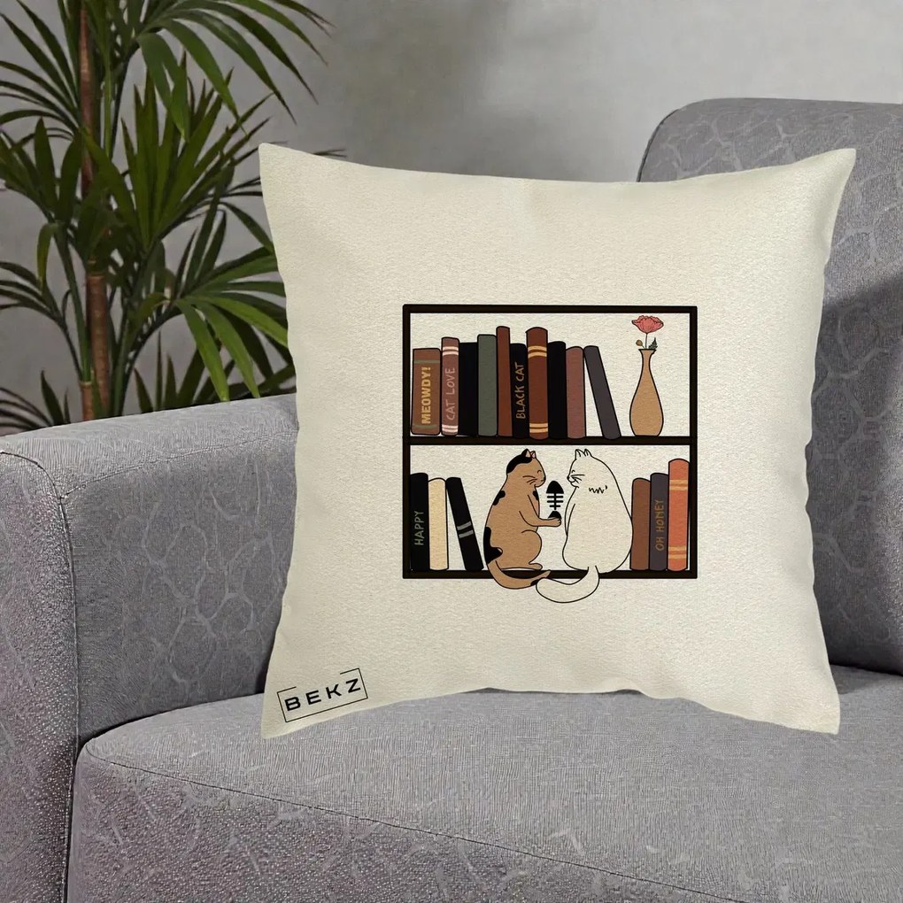 Perna Personalizata Pisici si Carti pe Raft, 40x40 cm, Ecru, Husa Detasabila, Perna Inclusa, BEKZ®