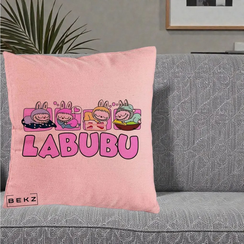 Perna Personalizata Labubu Sleeping Quad, 40x40 cm, Roz, Husa Detasabila, Perna Inclusa, BEKZ®