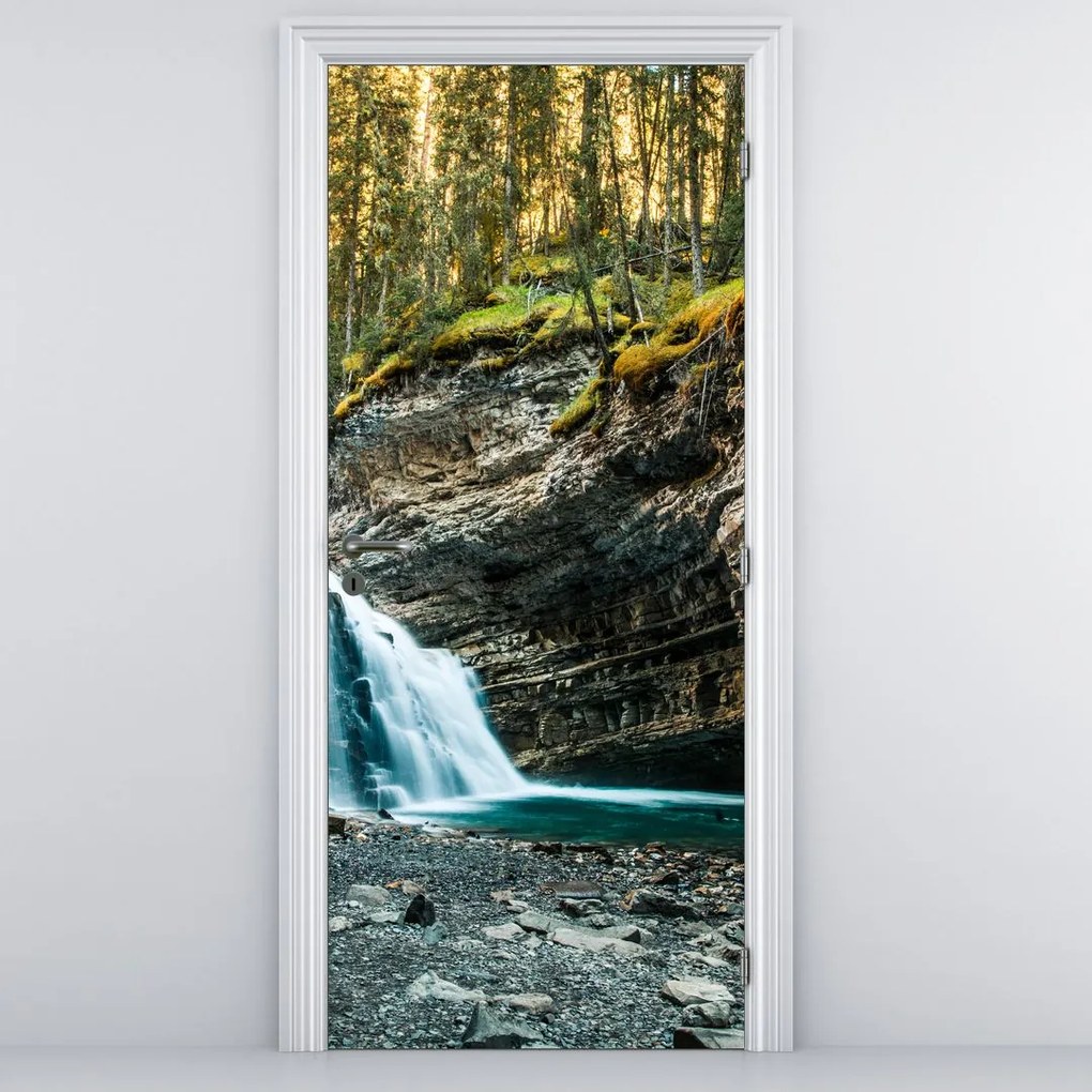 Fototapet pentru ușă - Cascadă de pădure (95x205cm)