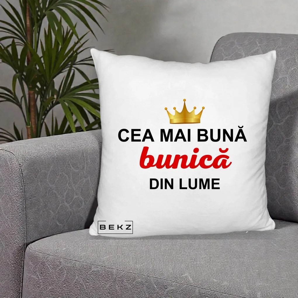 Cadou pentru Bunica - Perna Personalizata Cea Mai Buna Bunica Din Lume Coroana Aurie, 40x40 cm, Alb Pufos, Husa Detasabila, Perna Inclusa, BEKZ®