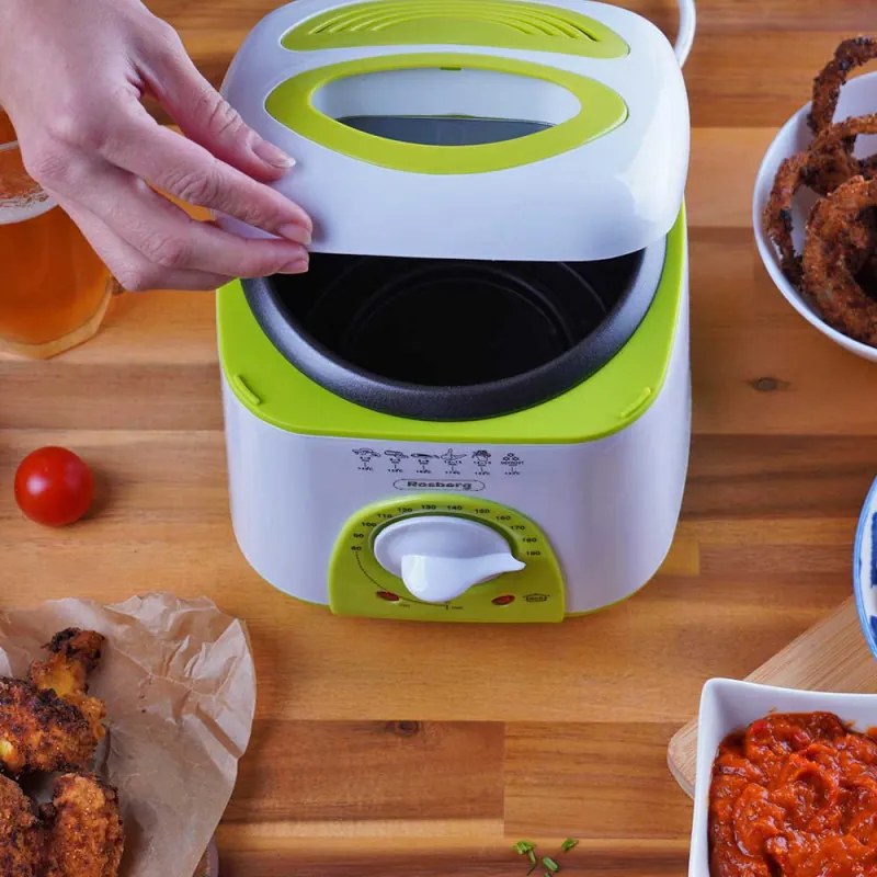 Resigilat: Friteuza mini Rosberg R51980B, 950W, 1 litru, termostat, strat antiaderent, alb / verde